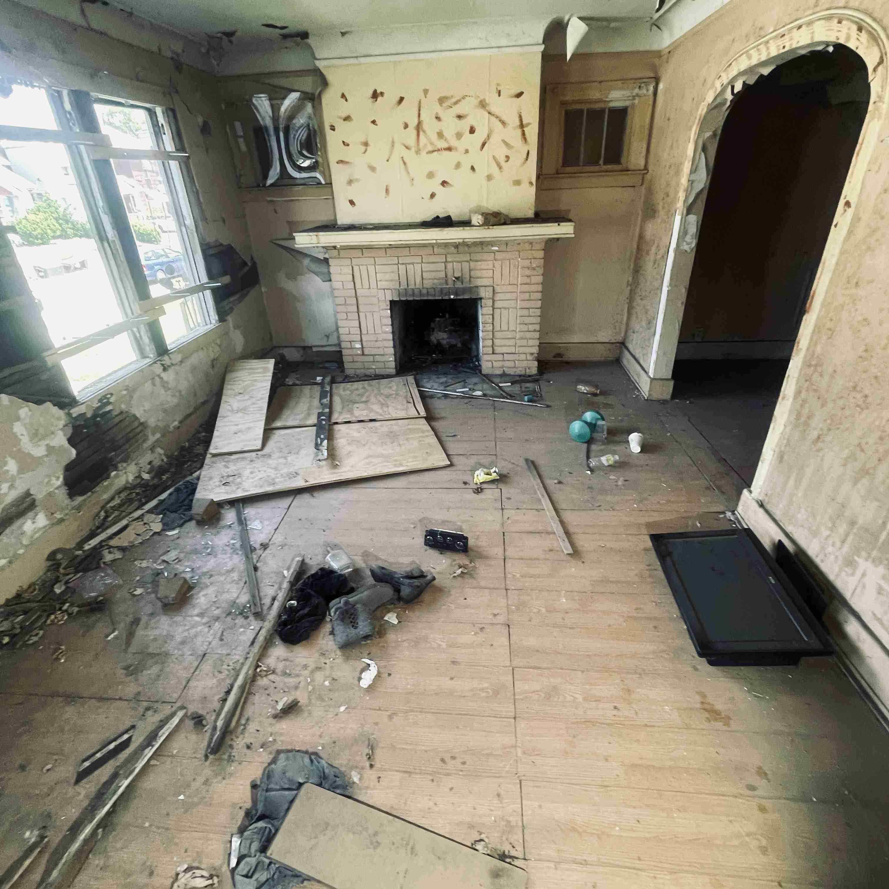 2537 Fullerton (47).jpg